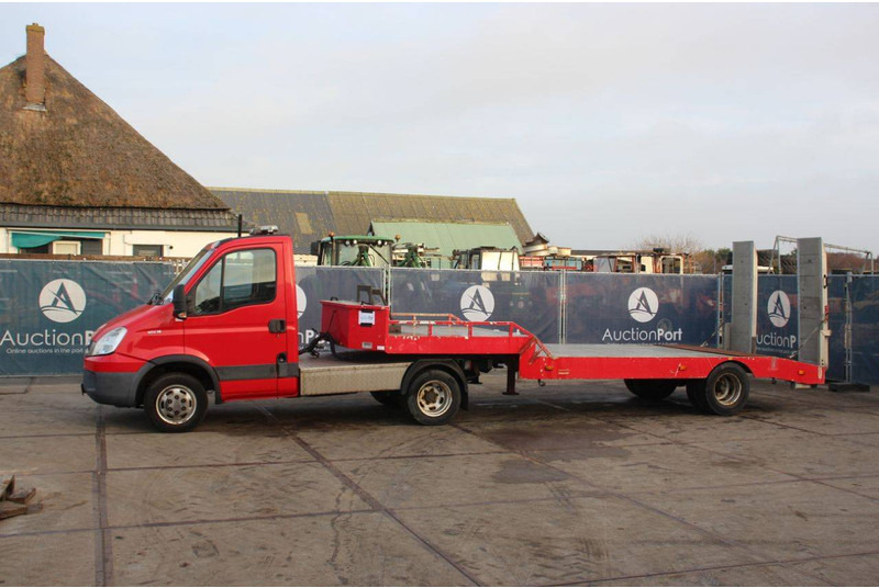 VELDHUIZEN P31-2D - Poluprikolica s niskim utovarivačem: slika VELDHUIZEN P31-2D - Poluprikolica s niskim utovarivačem VELDHUIZEN P31-2D - Poluprikolica s niskim utovarivačem: slika VELDHUIZEN P31-2D - Poluprikolica s niskim utovarivačem