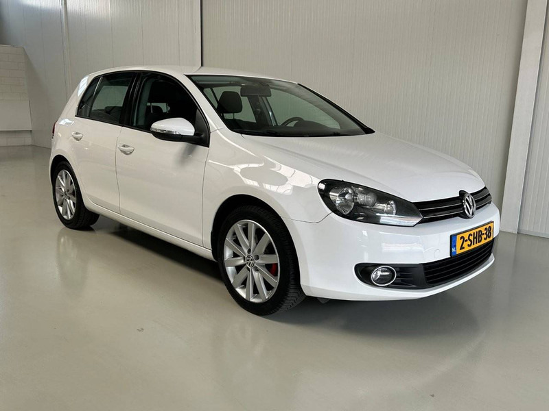 Volkswagen GOLF 1.6 TDI HIGHLINE - Limuzina: slika Volkswagen GOLF 1.6 TDI HIGHLINE - Limuzina Volkswagen GOLF 1.6 TDI HIGHLINE - Limuzina: slika Volkswagen GOLF 1.6 TDI HIGHLINE - Limuzina
