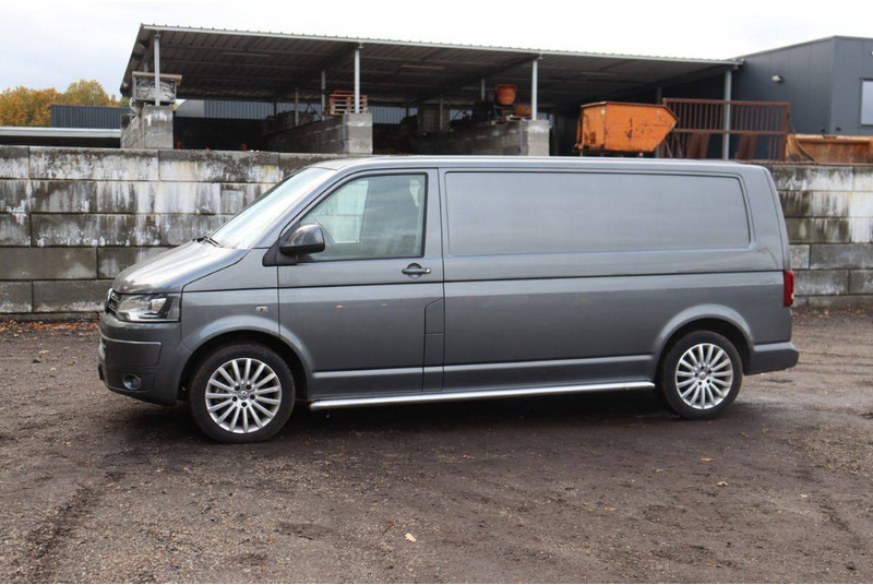 Volkswagen Transporter - Furgon: slika Volkswagen Transporter - Furgon Volkswagen Transporter - Furgon: slika Volkswagen Transporter - Furgon