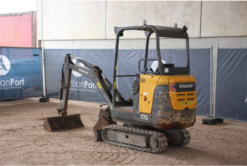 Volvo EC15D - Mini bager: slika Volvo EC15D - Mini bager Volvo EC15D - Mini bager: slika Volvo EC15D - Mini bager
