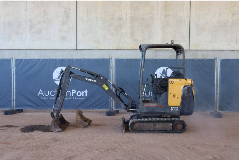Volvo EC15D - Mini bager: slika Volvo EC15D - Mini bager Volvo EC15D - Mini bager: slika Volvo EC15D - Mini bager