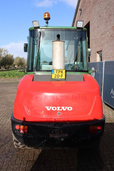 Volvo L25B-P - Utovarivač na kotačima: slika Volvo L25B-P - Utovarivač na kotačima Volvo L25B-P - Utovarivač na kotačima: slika Volvo L25B-P - Utovarivač na kotačima