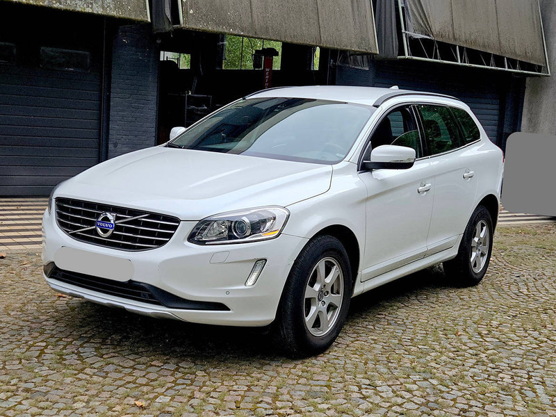 Volvo XC60 D3 Automatic - Limuzina: slika Volvo XC60 D3 Automatic - Limuzina Volvo XC60 D3 Automatic - Limuzina: slika Volvo XC60 D3 Automatic - Limuzina