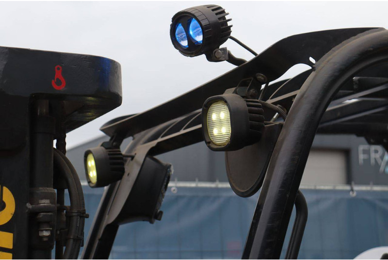 Električni viličar Yale ERP16VF: slika Električni viličar Yale ERP16VF Električni viličar Yale ERP16VF: slika Električni viličar Yale ERP16VF