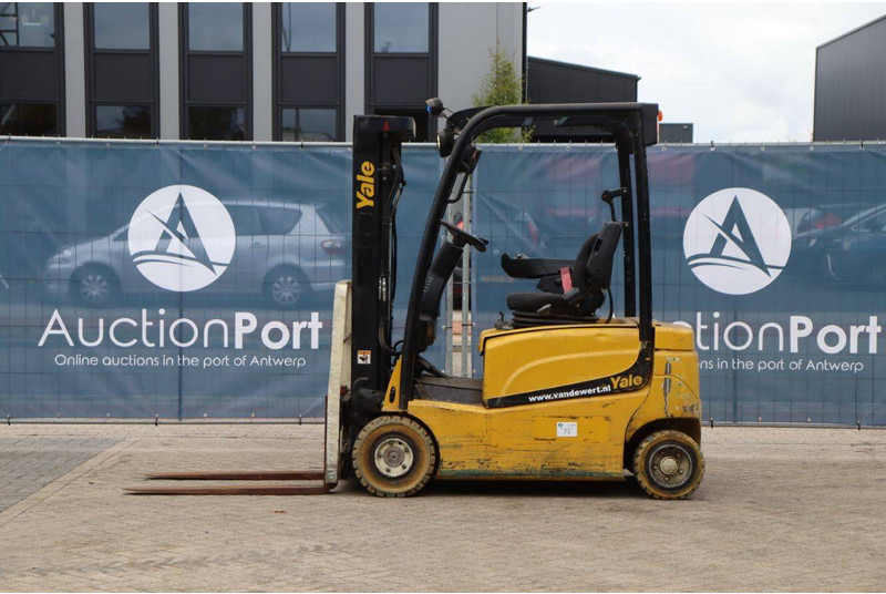 Yale ERP16VF - Električni viličar: slika Yale ERP16VF - Električni viličar Yale ERP16VF - Električni viličar: slika Yale ERP16VF - Električni viličar