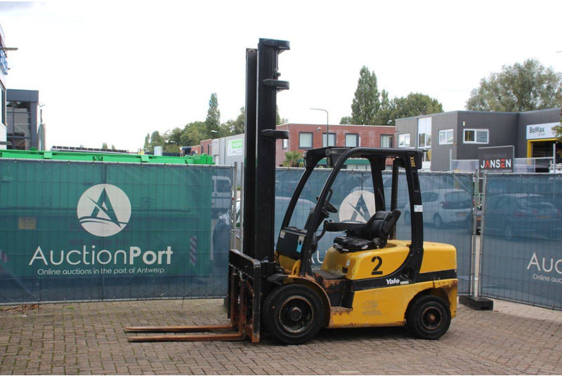 Yale GDP30VX E2345 - Diesel viličar: slika Yale GDP30VX E2345 - Diesel viličar Yale GDP30VX E2345 - Diesel viličar: slika Yale GDP30VX E2345 - Diesel viličar