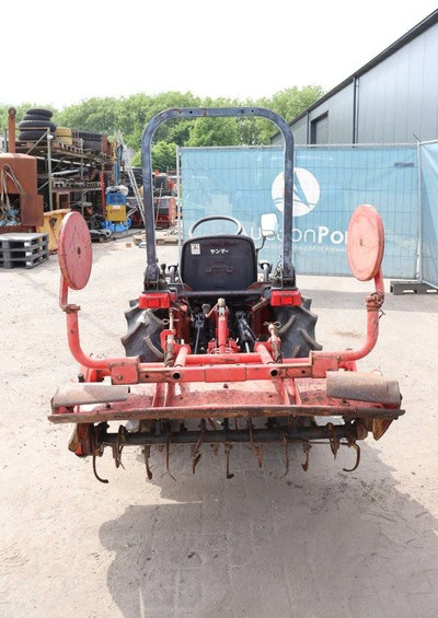 Yanmar - Traktor: slika Yanmar - Traktor Yanmar - Traktor: slika Yanmar - Traktor