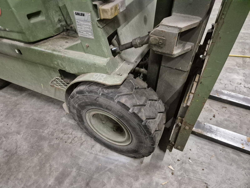 Salev LOG 1302PDS - Diesel viličar: slika salev LOG 1302PDS - Diesel viličar Salev LOG 1302PDS - Diesel viličar: slika salev LOG 1302PDS - Diesel viličar