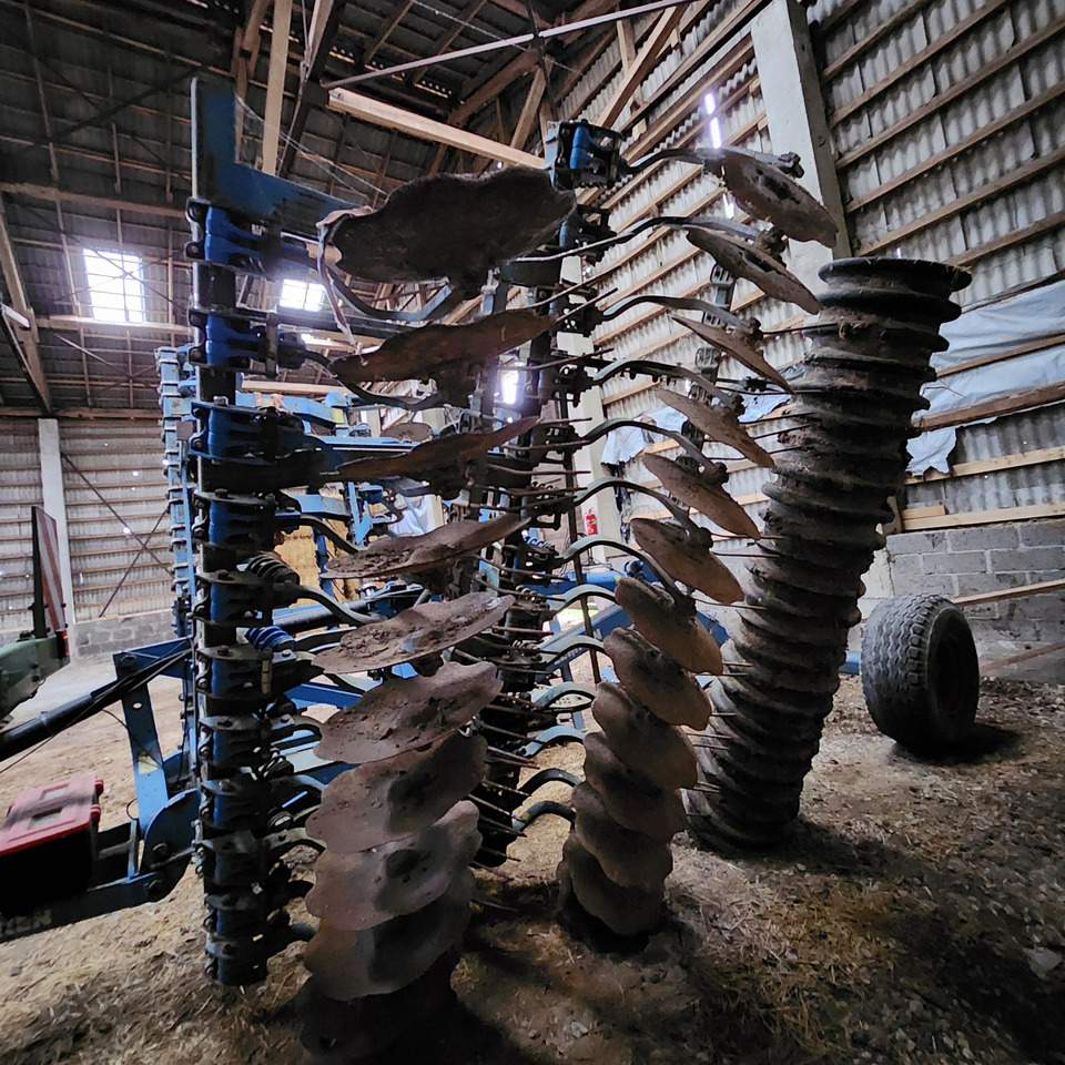 LEMKEN Rubin 9/600 KUEA - Tanjurača: slika LEMKEN Rubin 9/600 KUEA - Tanjurača LEMKEN Rubin 9/600 KUEA - Tanjurača: slika LEMKEN Rubin 9/600 KUEA - Tanjurača