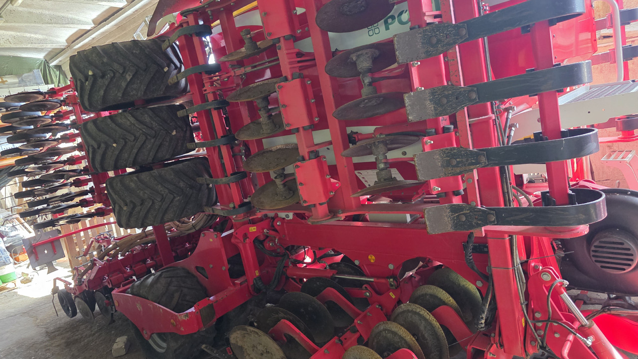 PÖTTINGER Terrasem C6 Artis - Sijačica: slika PÖTTINGER Terrasem C6 Artis - Sijačica PÖTTINGER Terrasem C6 Artis - Sijačica: slika PÖTTINGER Terrasem C6 Artis - Sijačica