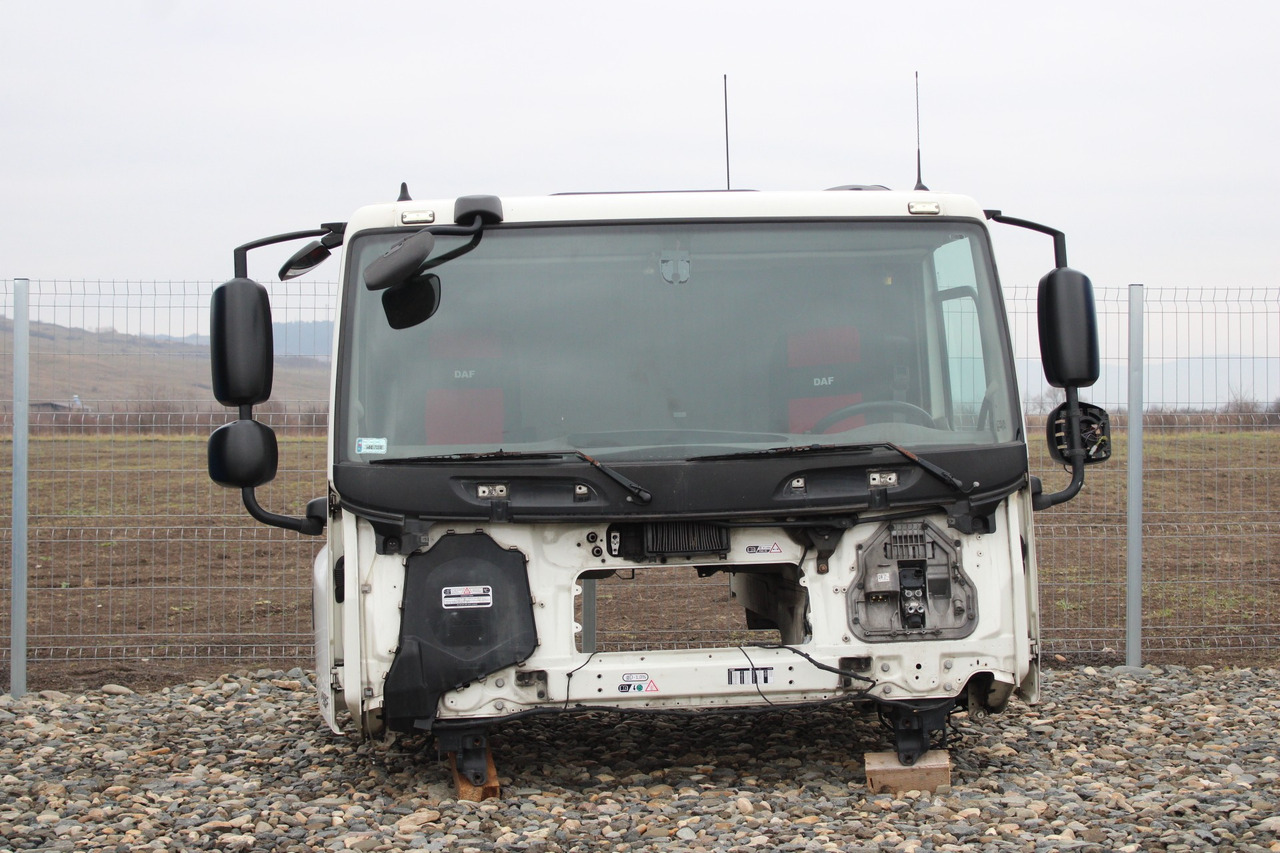 CABINA DAF CF SLEEPER L2H1 - Kabina za Kamion: slika CABINA DAF CF SLEEPER L2H1 - Kabina za Kamion CABINA DAF CF SLEEPER L2H1 - Kabina za Kamion: slika CABINA DAF CF SLEEPER L2H1 - Kabina za Kamion