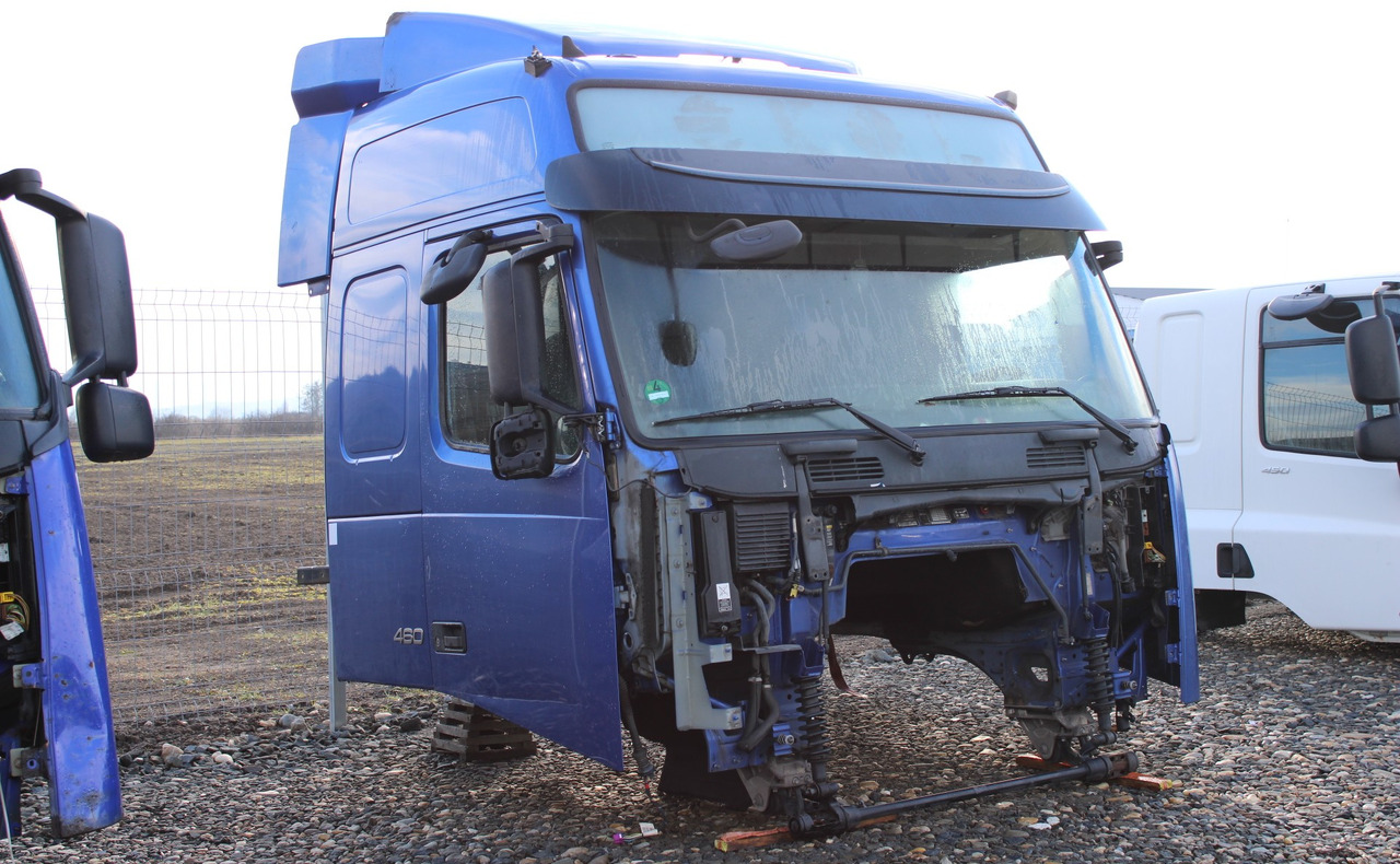 CABINA VOLVO FH13 GLOBETROTTER L2H2 - Kabina za Kamion: slika CABINA VOLVO FH13 GLOBETROTTER L2H2 - Kabina za Kamion CABINA VOLVO FH13 GLOBETROTTER L2H2 - Kabina za Kamion: slika CABINA VOLVO FH13 GLOBETROTTER L2H2 - Kabina za Kamion