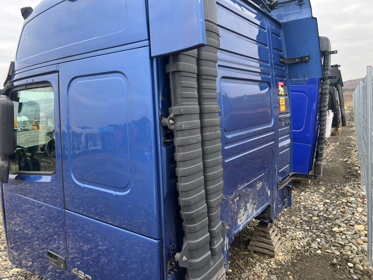 CABINA VOLVO FH13 GLOBETROTTER L2H2 - Kabina za Kamion: slika CABINA VOLVO FH13 GLOBETROTTER L2H2 - Kabina za Kamion CABINA VOLVO FH13 GLOBETROTTER L2H2 - Kabina za Kamion: slika CABINA VOLVO FH13 GLOBETROTTER L2H2 - Kabina za Kamion