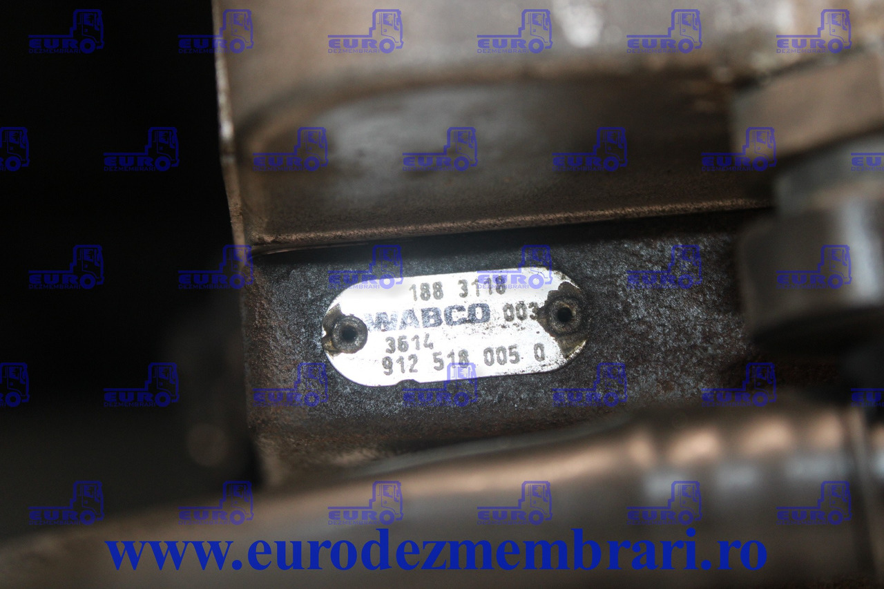 COMPRESOR AER DAF XF106 MX-13 1883118 - Zračni kompresor za kočnice za Kamion: slika COMPRESOR AER DAF XF106 MX-13 1883118 - Zračni kompresor za kočnice za Kamion COMPRESOR AER DAF XF106 MX-13 1883118 - Zračni kompresor za kočnice za Kamion: slika COMPRESOR AER DAF XF106 MX-13 1883118 - Zračni kompresor za kočnice za Kamion