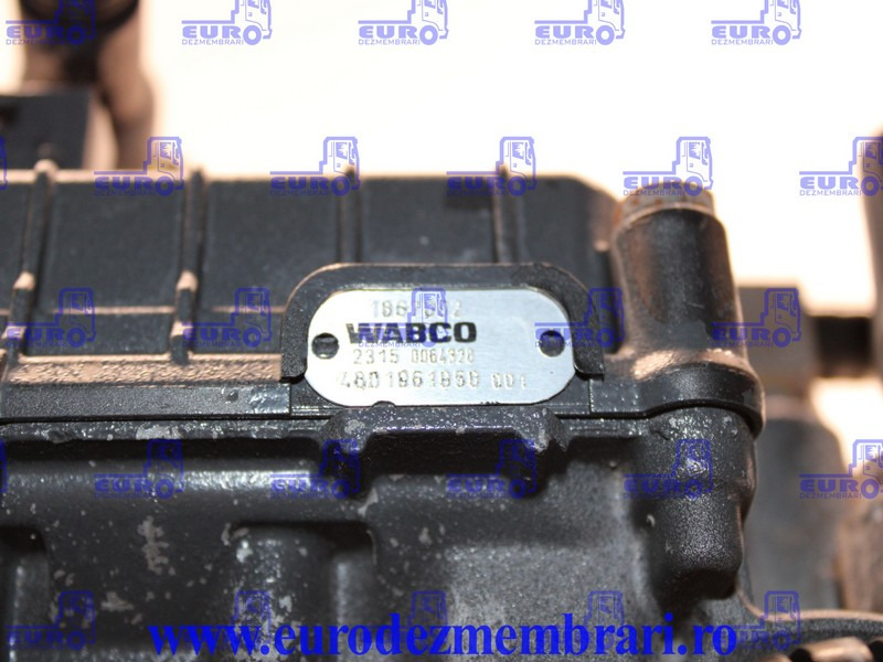SUPAPA MODULATOR EBS AXA SPATE DAF XF106 1867002, 4801061050, 1818332 - Kočioni ventil za Kamion: slika SUPAPA MODULATOR EBS AXA SPATE DAF XF106 1867002, 4801061050, 1818332 - Kočioni ventil za Kamion SUPAPA MODULATOR EBS AXA SPATE DAF XF106 1867002, 4801061050, 1818332 - Kočioni ventil za Kamion: slika SUPAPA MODULATOR EBS AXA SPATE DAF XF106 1867002, 4801061050, 1818332 - Kočioni ventil za Kamion