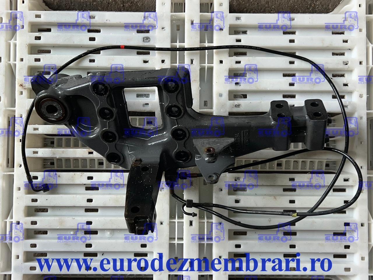 SUPORT CABINA SPATE DREAPTA DAF XF 1922172 1922174 1892984 - Okvir/ Šasija za Kamion: slika SUPORT CABINA SPATE DREAPTA DAF XF 1922172 1922174 1892984 - Okvir/ Šasija za Kamion SUPORT CABINA SPATE DREAPTA DAF XF 1922172 1922174 1892984 - Okvir/ Šasija za Kamion: slika SUPORT CABINA SPATE DREAPTA DAF XF 1922172 1922174 1892984 - Okvir/ Šasija za Kamion