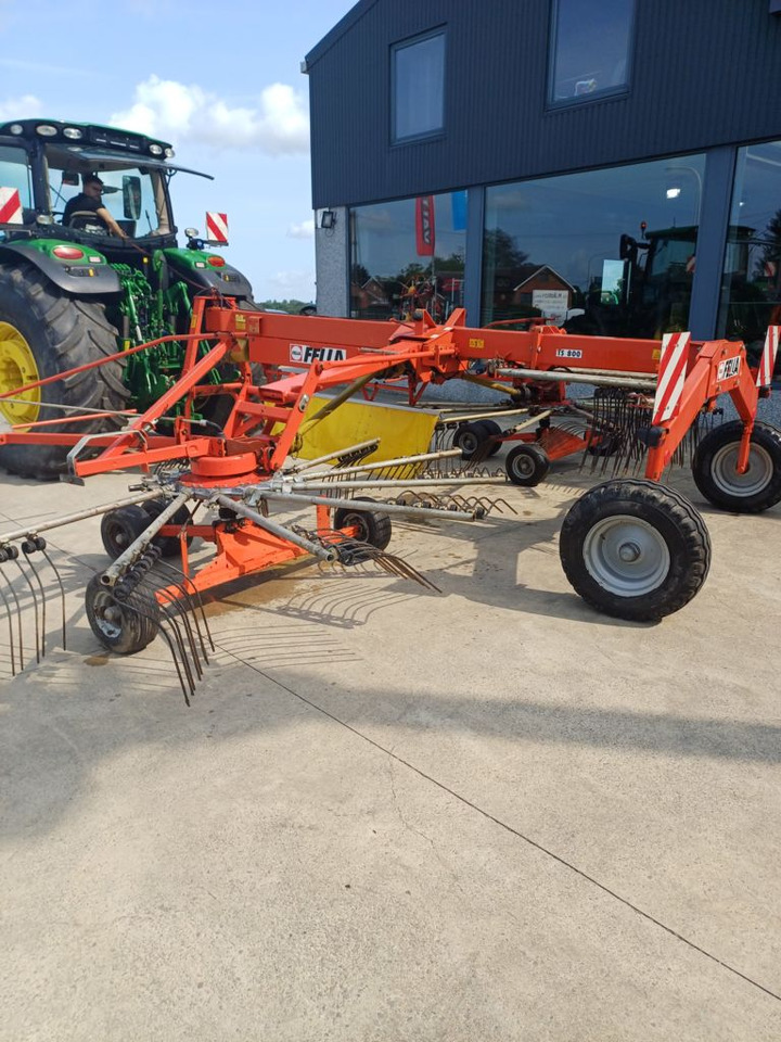 Fella TS800 - Prevrtač sijena/ Grabulje: slika Fella TS800 - Prevrtač sijena/ Grabulje Fella TS800 - Prevrtač sijena/ Grabulje: slika Fella TS800 - Prevrtač sijena/ Grabulje