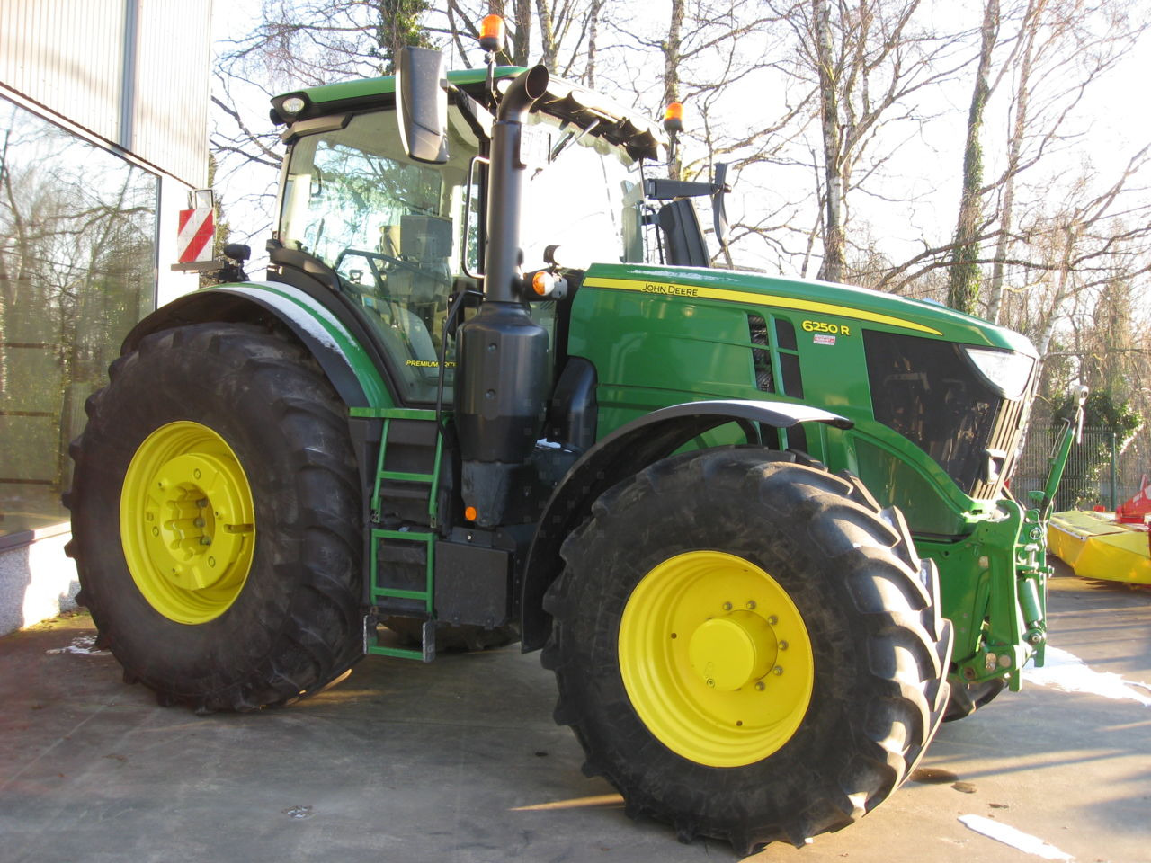 John Deere 6250R - Traktor: slika John Deere 6250R - Traktor John Deere 6250R - Traktor: slika John Deere 6250R - Traktor