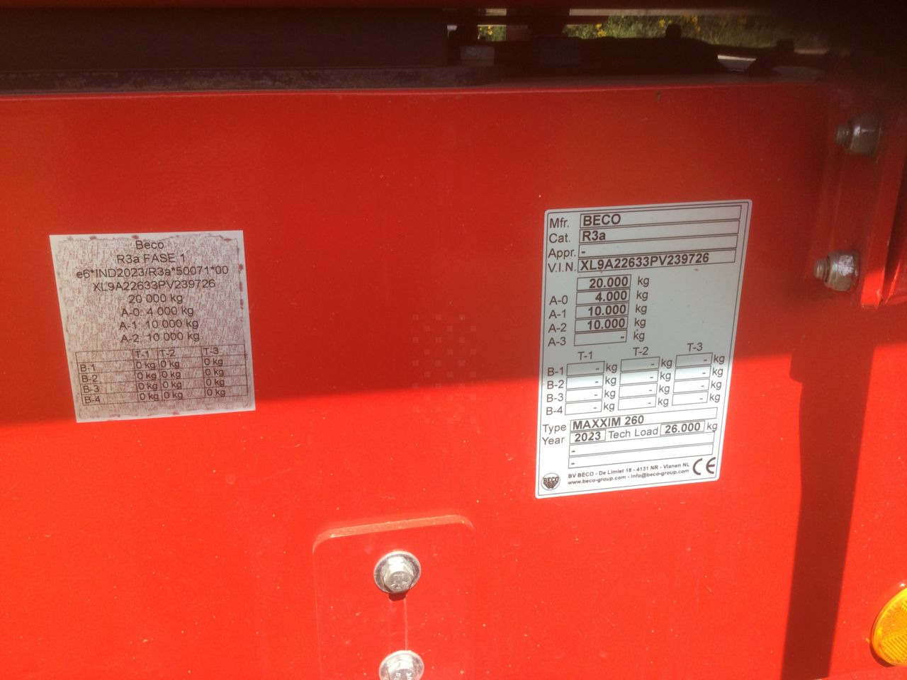 Beco Maxxim 260 - Kiper prikolica: slika Beco Maxxim 260 - Kiper prikolica Beco Maxxim 260 - Kiper prikolica: slika Beco Maxxim 260 - Kiper prikolica