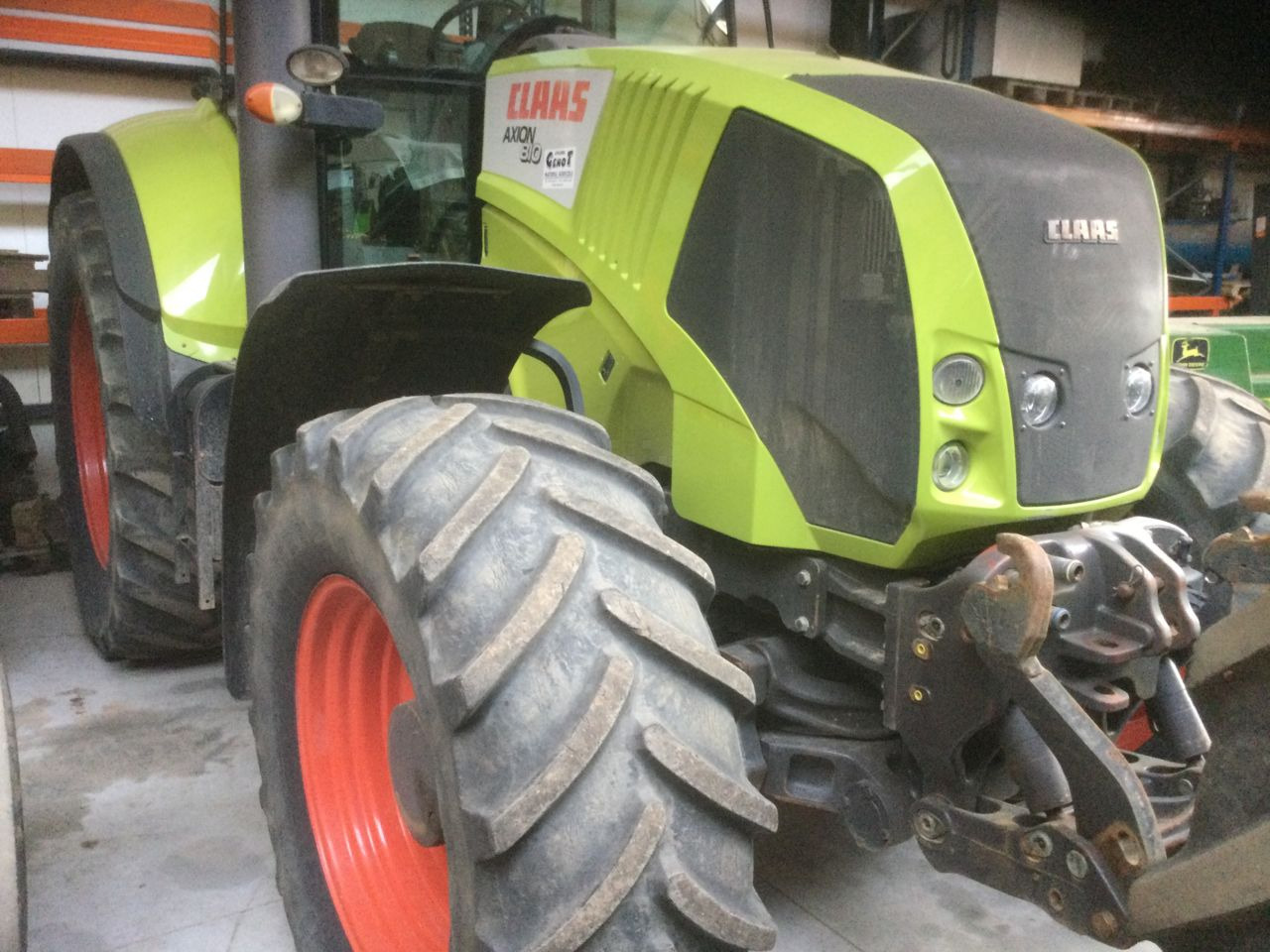 Claas AXION 810 CEBIS - Traktor: slika Claas AXION 810 CEBIS - Traktor Claas AXION 810 CEBIS - Traktor: slika Claas AXION 810 CEBIS - Traktor