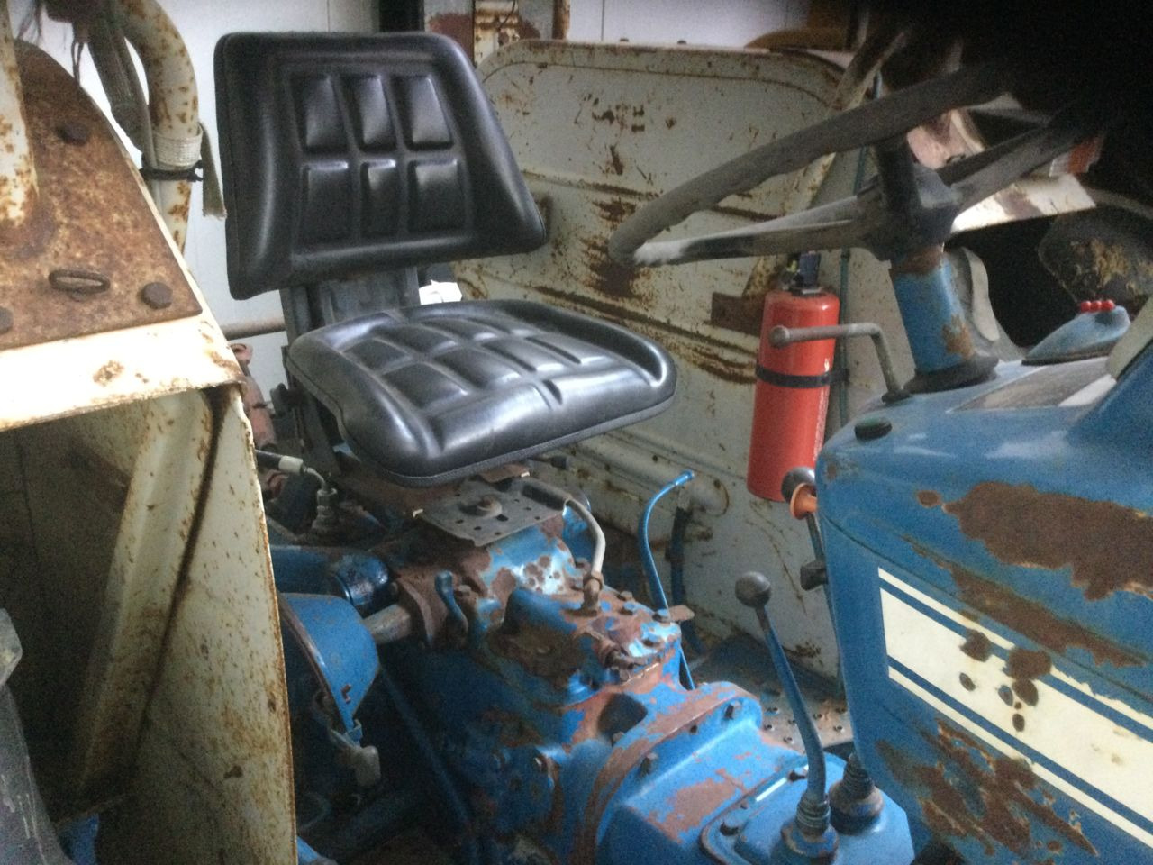 Ford 4000 - Traktor: slika Ford 4000 - Traktor Ford 4000 - Traktor: slika Ford 4000 - Traktor