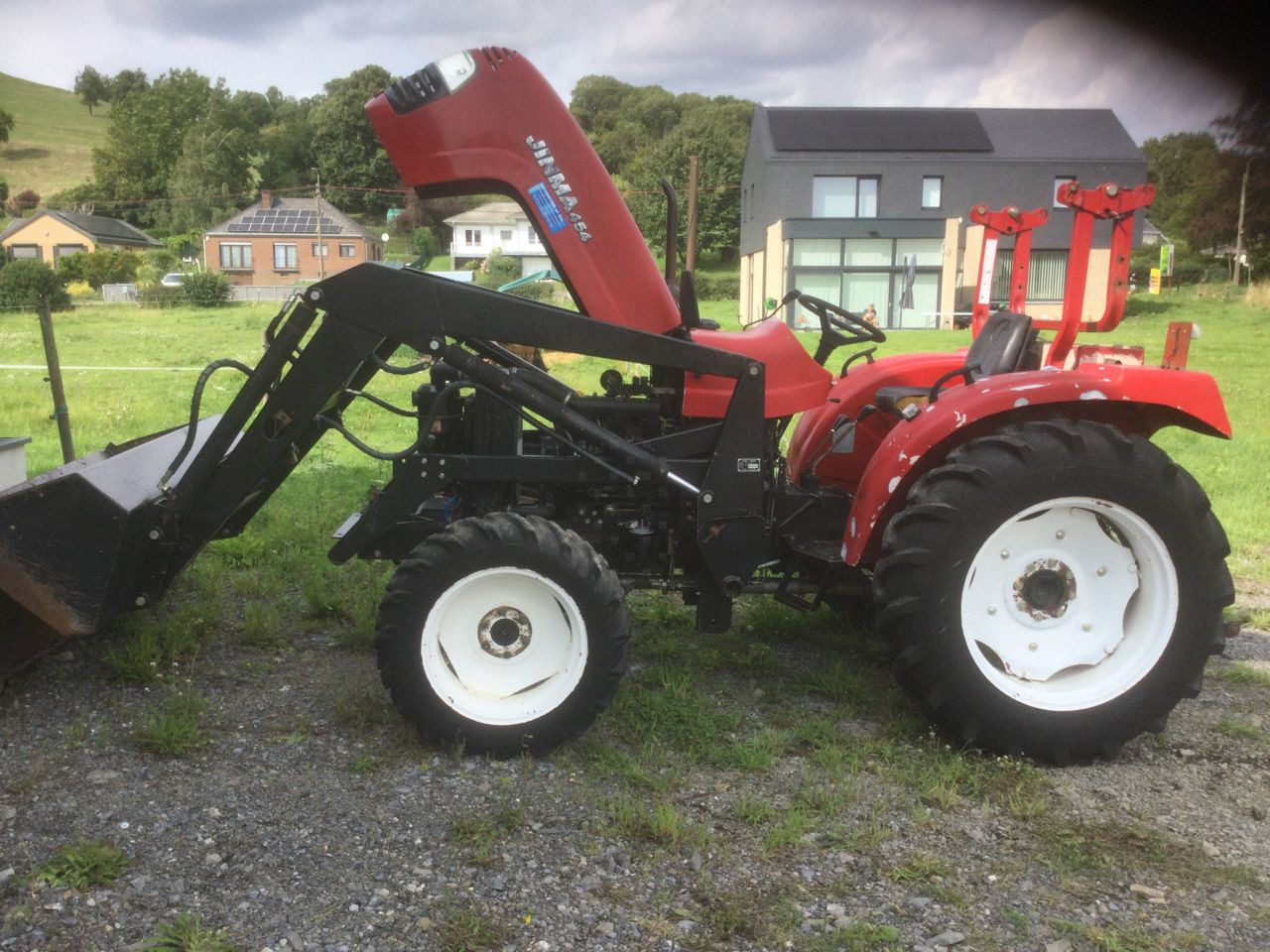 Jinma 454 - Traktor: slika Jinma 454 - Traktor Jinma 454 - Traktor: slika Jinma 454 - Traktor