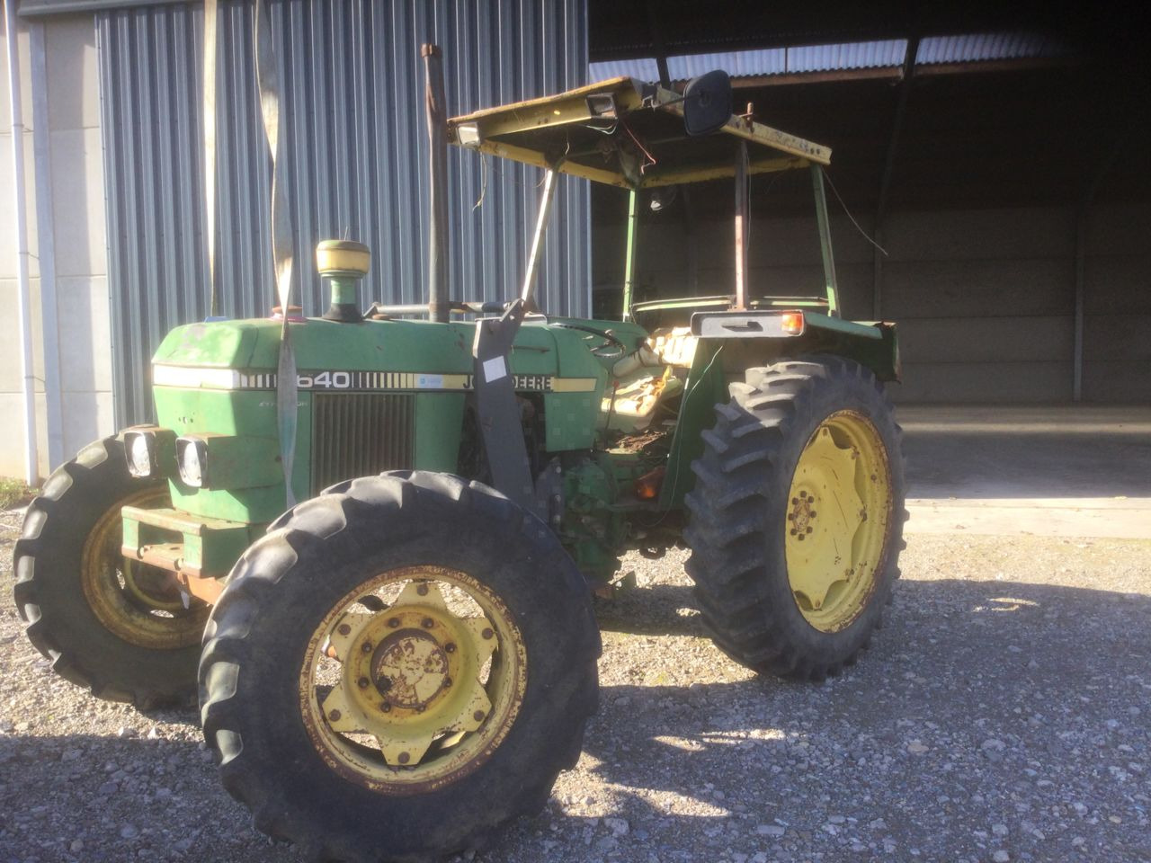 John Deere 1640 - Traktor: slika John Deere 1640 - Traktor John Deere 1640 - Traktor: slika John Deere 1640 - Traktor