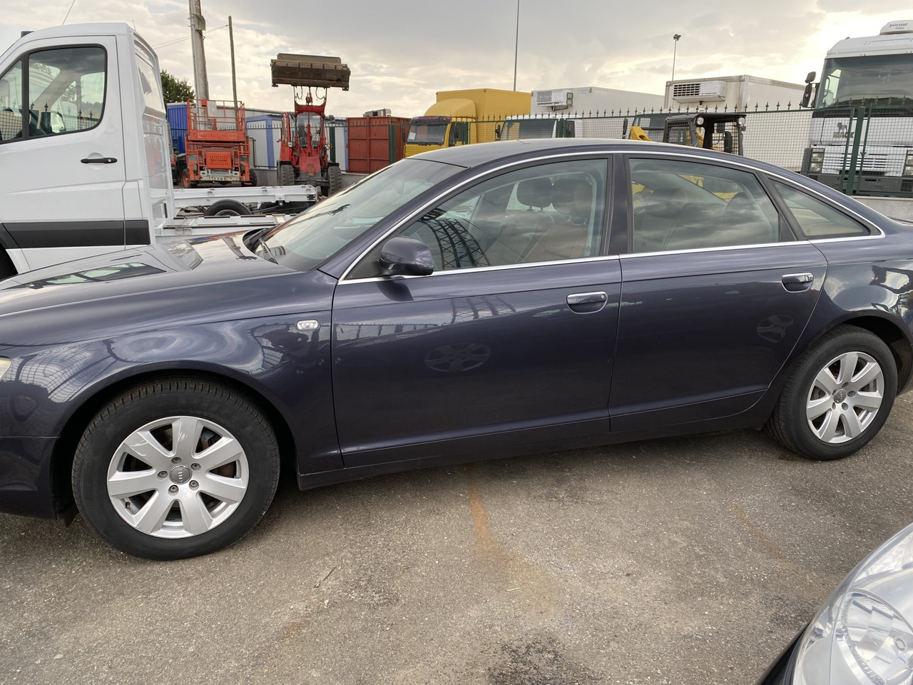 AUDI A6 3.0 TDI - Limuzina: slika AUDI A6 3.0 TDI - Limuzina AUDI A6 3.0 TDI - Limuzina: slika AUDI A6 3.0 TDI - Limuzina