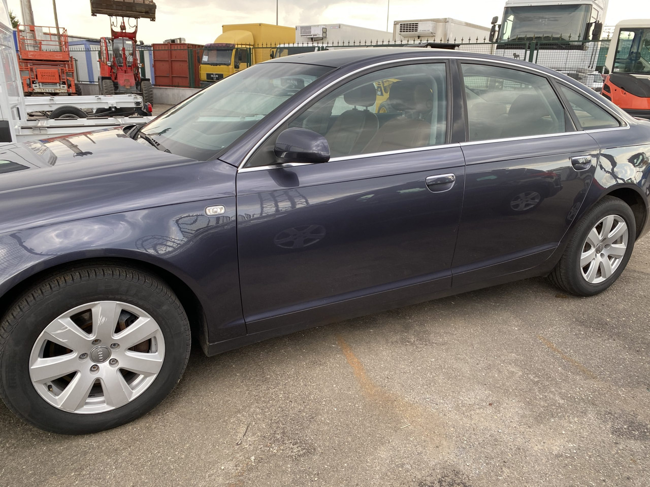 AUDI A6 3.0 TDI - Limuzina: slika AUDI A6 3.0 TDI - Limuzina AUDI A6 3.0 TDI - Limuzina: slika AUDI A6 3.0 TDI - Limuzina