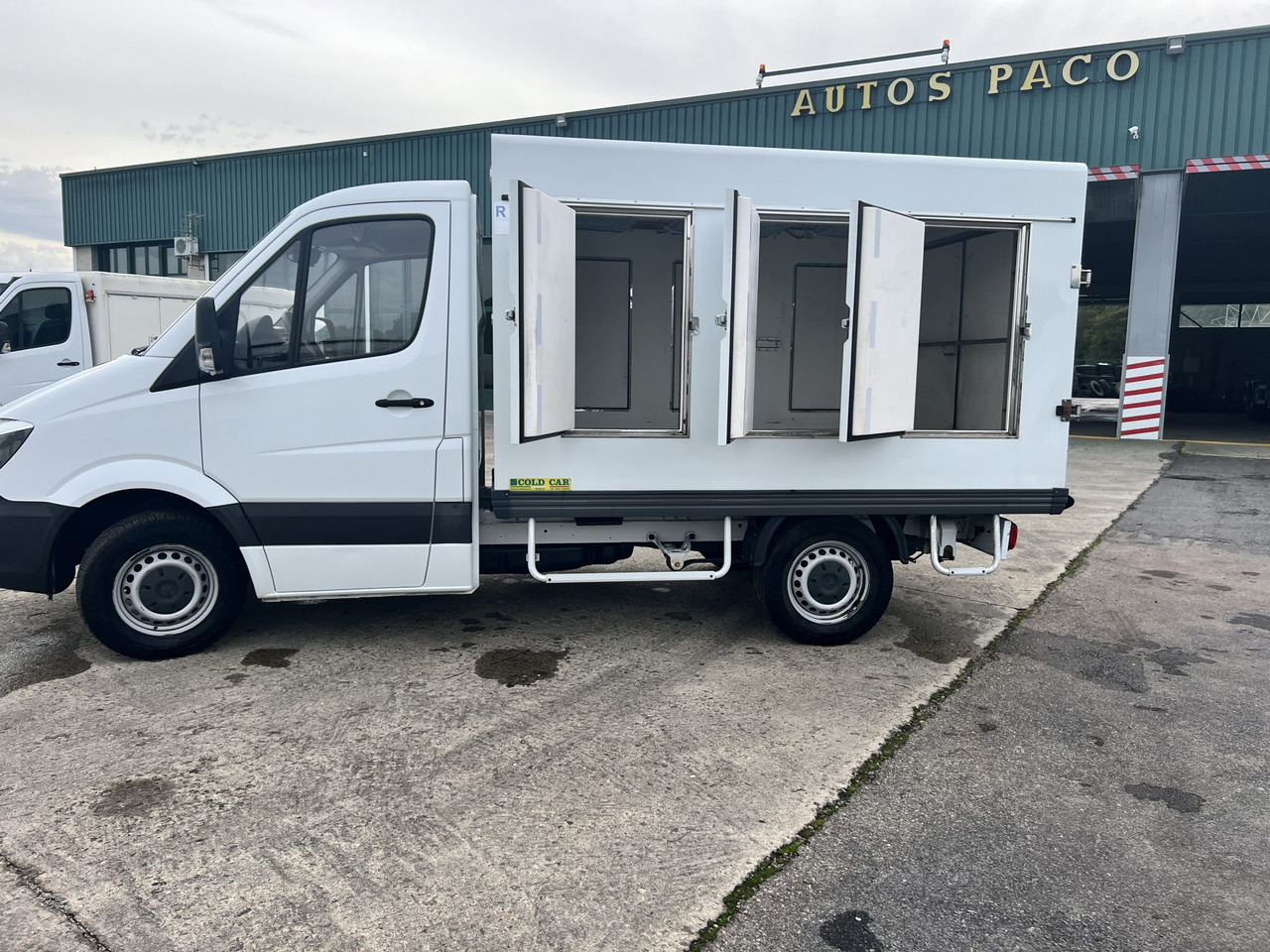 CAMION HELADERO 3.5T MERCEDES SPRINTER - Dostavno vozilo hladnjača: slika CAMION HELADERO 3.5T MERCEDES SPRINTER - Dostavno vozilo hladnjača CAMION HELADERO 3.5T MERCEDES SPRINTER - Dostavno vozilo hladnjača: slika CAMION HELADERO 3.5T MERCEDES SPRINTER - Dostavno vozilo hladnjača