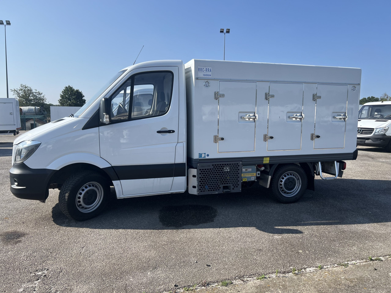 FURGON HELADERO 3.5T MERCEDES SPRINTER - Dostavno vozilo hladnjača: slika FURGON HELADERO 3.5T MERCEDES SPRINTER - Dostavno vozilo hladnjača FURGON HELADERO 3.5T MERCEDES SPRINTER - Dostavno vozilo hladnjača: slika FURGON HELADERO 3.5T MERCEDES SPRINTER - Dostavno vozilo hladnjača