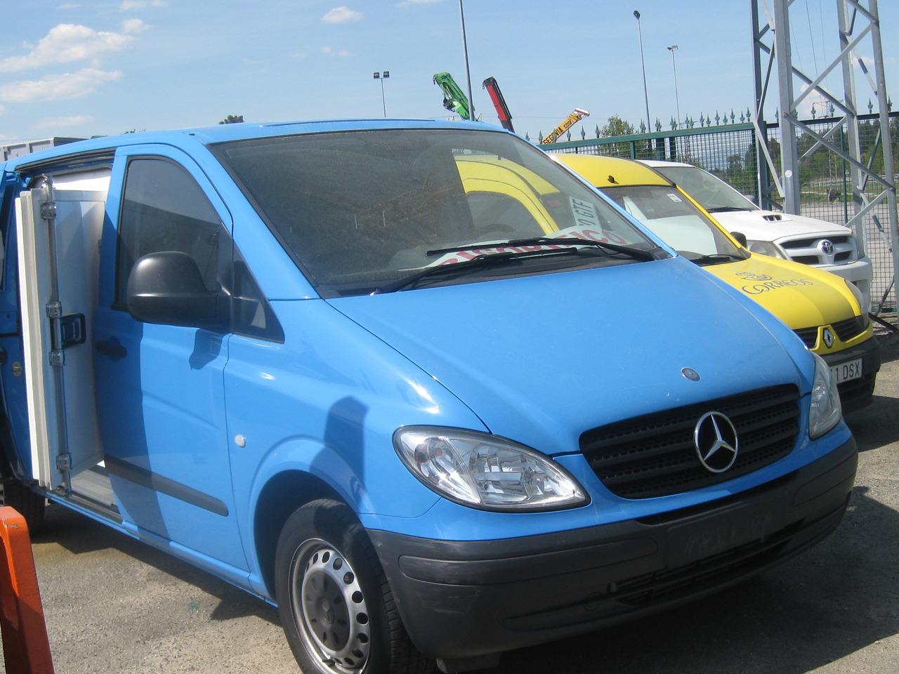 FURGONETA FRIGORIFICA MERCEDES VITO111 CDI - Dostavno vozilo hladnjača: slika FURGONETA FRIGORIFICA MERCEDES VITO111 CDI - Dostavno vozilo hladnjača FURGONETA FRIGORIFICA MERCEDES VITO111 CDI - Dostavno vozilo hladnjača: slika FURGONETA FRIGORIFICA MERCEDES VITO111 CDI - Dostavno vozilo hladnjača