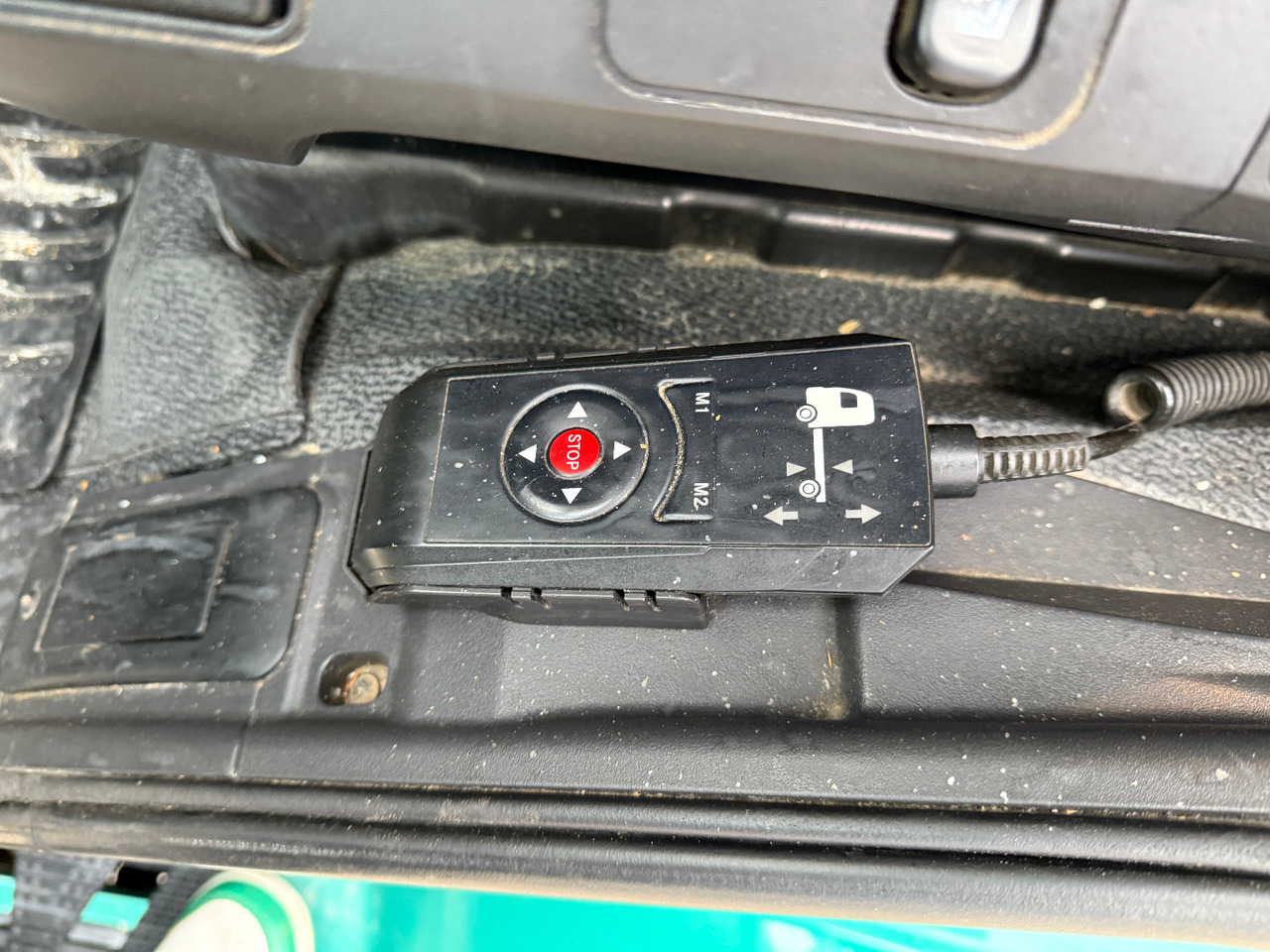 Kamion s otvorenim sandukom MERCEDES 2651 CON RETARDER: slika Kamion s otvorenim sandukom MERCEDES 2651 CON RETARDER Kamion s otvorenim sandukom MERCEDES 2651 CON RETARDER: slika Kamion s otvorenim sandukom MERCEDES 2651 CON RETARDER