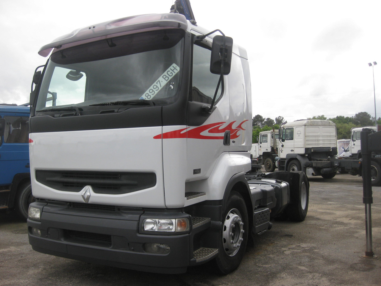 CABEZA TRACTORA RENAULT PREMIUM 420 - Tegljač: slika CABEZA TRACTORA RENAULT PREMIUM 420 - Tegljač CABEZA TRACTORA RENAULT PREMIUM 420 - Tegljač: slika CABEZA TRACTORA RENAULT PREMIUM 420 - Tegljač