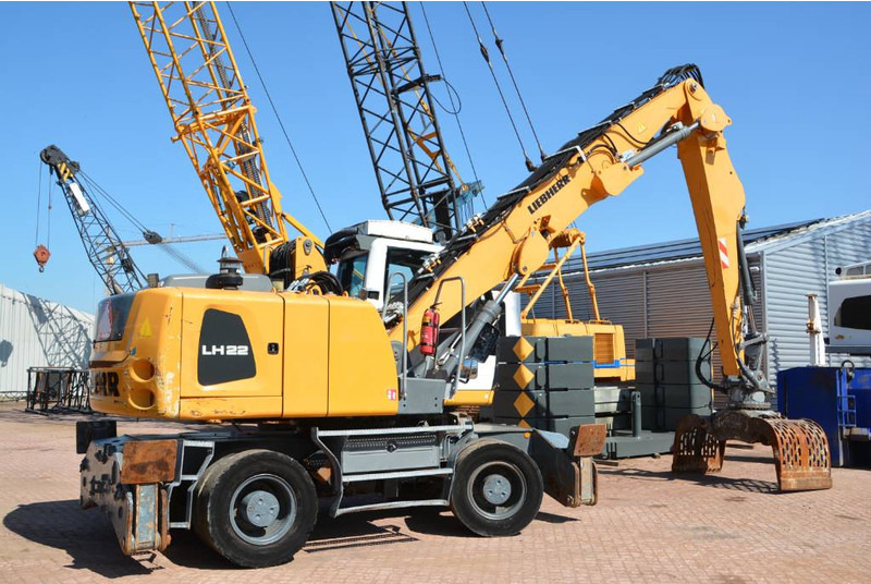 Liebherr LH 22 M - Stroj za rukovanje otpadom: slika Liebherr LH 22 M - Stroj za rukovanje otpadom Liebherr LH 22 M - Stroj za rukovanje otpadom: slika Liebherr LH 22 M - Stroj za rukovanje otpadom