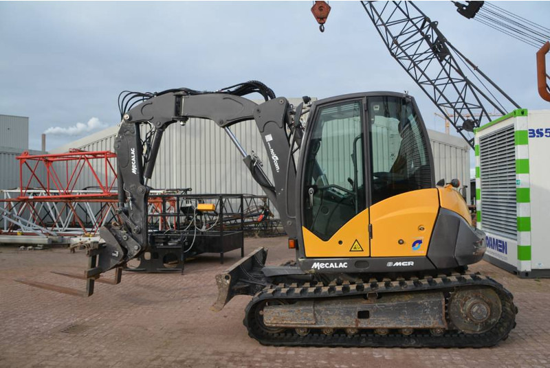 Mecalac 8 MCR - Mini bager: slika Mecalac 8 MCR - Mini bager Mecalac 8 MCR - Mini bager: slika Mecalac 8 MCR - Mini bager