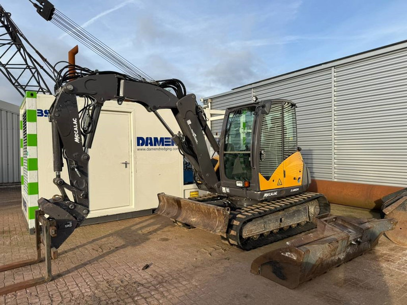 Mecalac 8 MCR - Mini bager: slika Mecalac 8 MCR - Mini bager Mecalac 8 MCR - Mini bager: slika Mecalac 8 MCR - Mini bager