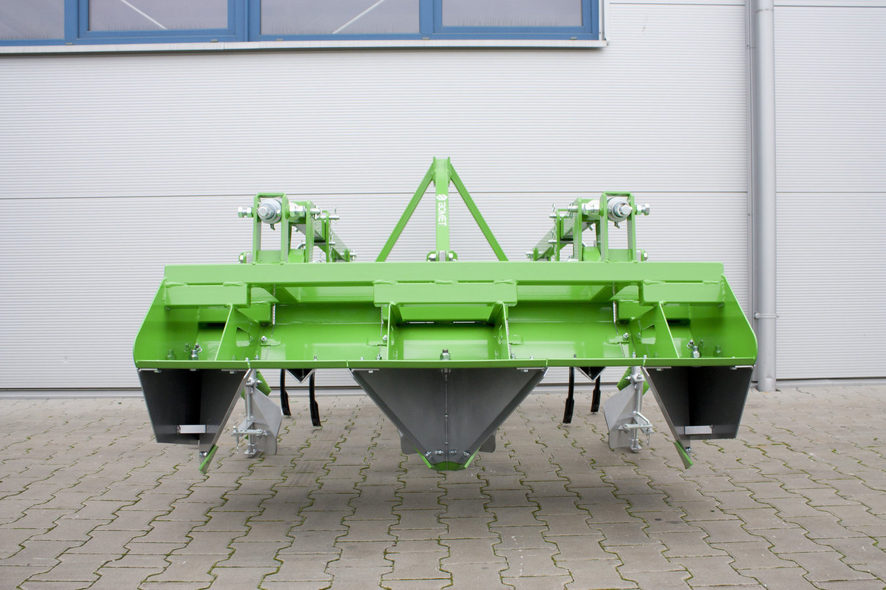 BOMET Obsypnik do ziemniaków z przystawką profilujacą radliny / Kartoffelhäufler mit Zusatzgerät zur Dammformung / Окучники для возделывания картофеля с приставкой, профилирующей гребни / Potato ridging plo - Kultivator: slika BOMET Obsypnik do ziemniaków z przystawką profilujacą radliny / Kartoffelhäufler mit Zusatzgerät zur Dammformung / Окучники для возделывания картофеля с приставкой, профилирующей гребни / Potato ridging plo - Kultivator BOMET Obsypnik do ziemniaków z przystawką profilujacą radliny / Kartoffelhäufler mit Zusatzgerät zur Dammformung / Окучники для возделывания картофеля с приставкой, профилирующей гребни / Potato ridging plo - Kultivator: slika BOMET Obsypnik do ziemniaków z przystawką profilujacą radliny / Kartoffelhäufler mit Zusatzgerät zur Dammformung / Окучники для возделывания картофеля с приставкой, профилирующей гребни / Potato ridging plo - Kultivator