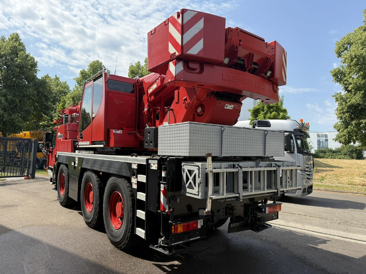 Liebherr LTM 1050-3.1 (20 - 084 132) - Autodizalica: slika Liebherr LTM 1050-3.1 (20 - 084 132) - Autodizalica Liebherr LTM 1050-3.1 (20 - 084 132) - Autodizalica: slika Liebherr LTM 1050-3.1 (20 - 084 132) - Autodizalica