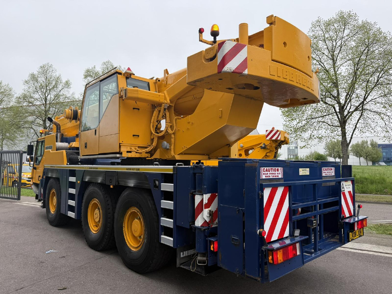 Liebherr LTM 1055-3.2 (08 - 084 745) | 6 x 6 - Autodizalica: slika Liebherr LTM 1055-3.2 (08 - 084 745) | 6 x 6 - Autodizalica Liebherr LTM 1055-3.2 (08 - 084 745) | 6 x 6 - Autodizalica: slika Liebherr LTM 1055-3.2 (08 - 084 745) | 6 x 6 - Autodizalica