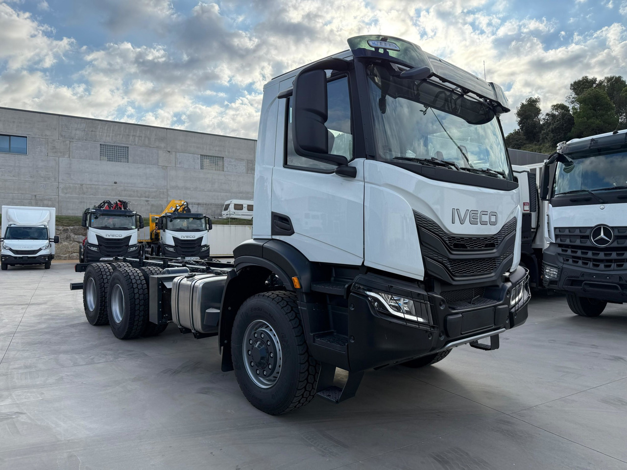 IVECO AD300X46Z OFF X-Way E6 (Chassis) - Kamion-šasija: slika IVECO AD300X46Z OFF X-Way E6 (Chassis) - Kamion-šasija IVECO AD300X46Z OFF X-Way E6 (Chassis) - Kamion-šasija: slika IVECO AD300X46Z OFF X-Way E6 (Chassis) - Kamion-šasija