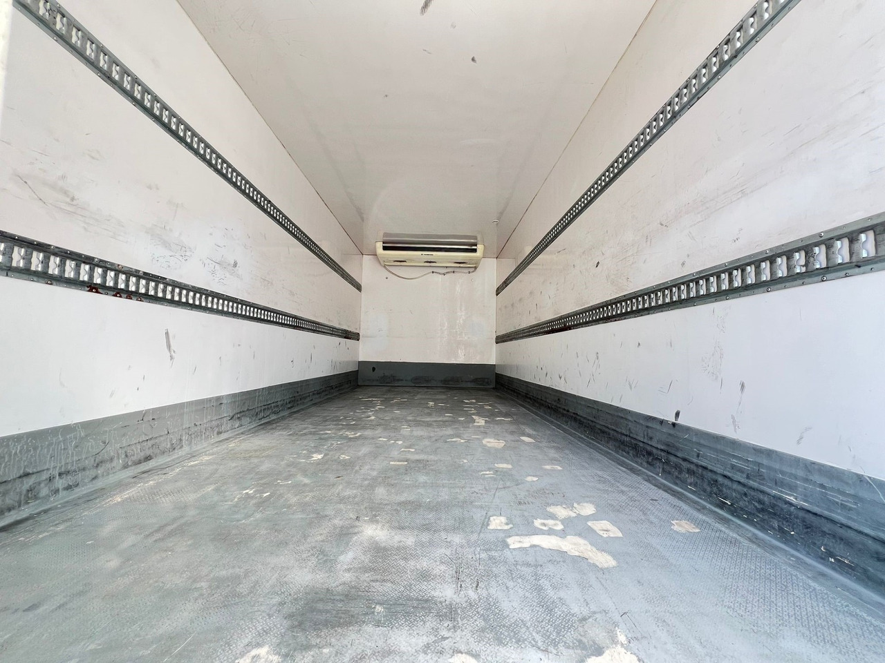 IVECO ML140E28 Eurocargo E6 (Refrigerator) - Kamion hladnjača: slika IVECO ML140E28 Eurocargo E6 (Refrigerator) - Kamion hladnjača IVECO ML140E28 Eurocargo E6 (Refrigerator) - Kamion hladnjača: slika IVECO ML140E28 Eurocargo E6 (Refrigerator) - Kamion hladnjača