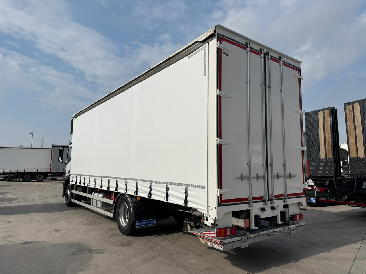 MERCEDES BENZ 18.27 Antos E6 (Tauliner) - Kamion s ceradom: slika MERCEDES BENZ 18.27 Antos E6 (Tauliner) - Kamion s ceradom MERCEDES BENZ 18.27 Antos E6 (Tauliner) - Kamion s ceradom: slika MERCEDES BENZ 18.27 Antos E6 (Tauliner) - Kamion s ceradom