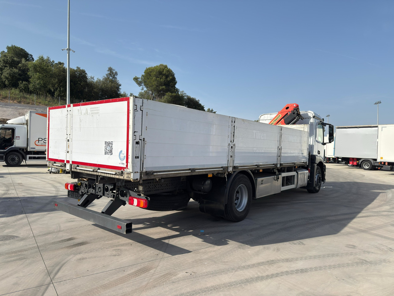 MERCEDES BENZ 18.30 Antos E6 (Platform and Grave) - Kamion s otvorenim sandukom, Kamion s kranom: slika MERCEDES BENZ 18.30 Antos E6 (Platform and Grave) - Kamion s otvorenim sandukom, Kamion s kranom MERCEDES BENZ 18.30 Antos E6 (Platform and Grave) - Kamion s otvorenim sandukom, Kamion s kranom: slika MERCEDES BENZ 18.30 Antos E6 (Platform and Grave) - Kamion s otvorenim sandukom, Kamion s kranom