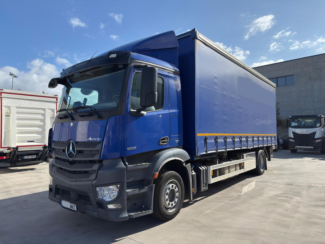 MERCEDES BENZ 18.33 Antos E6 (Self-portable) - Kamion s ceradom: slika MERCEDES BENZ 18.33 Antos E6 (Self-portable) - Kamion s ceradom MERCEDES BENZ 18.33 Antos E6 (Self-portable) - Kamion s ceradom: slika MERCEDES BENZ 18.33 Antos E6 (Self-portable) - Kamion s ceradom