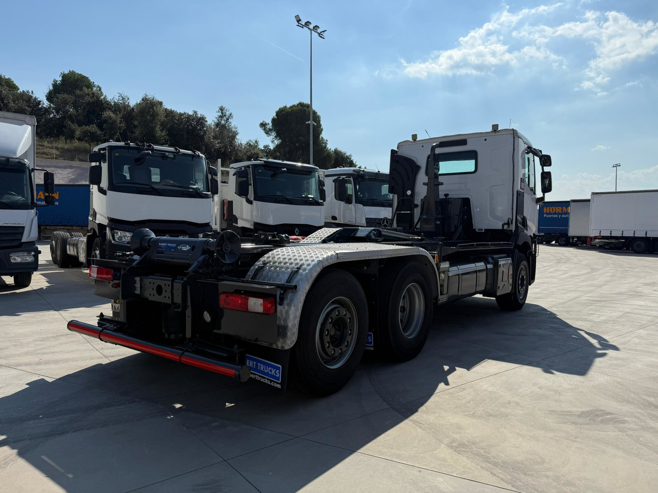 RENAULT C430 TI E6 (Hook) - Kamion s kukastom dizalicom: slika RENAULT C430 TI E6 (Hook) - Kamion s kukastom dizalicom RENAULT C430 TI E6 (Hook) - Kamion s kukastom dizalicom: slika RENAULT C430 TI E6 (Hook) - Kamion s kukastom dizalicom