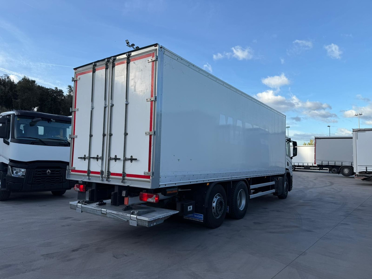 SCANIA P360 E6 (VAN) - Kamion sandučar: slika  SCANIA P360 E6 (VAN) - Kamion sandučar SCANIA P360 E6 (VAN) - Kamion sandučar: slika  SCANIA P360 E6 (VAN) - Kamion sandučar