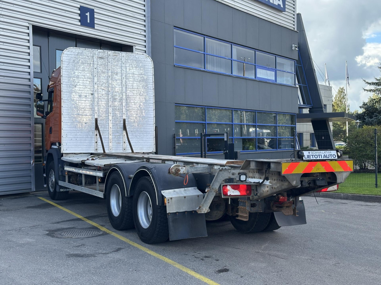 SCANIA R 450 CB6x4HHZ - Kamion-šasija: slika SCANIA R 450 CB6x4HHZ - Kamion-šasija SCANIA R 450 CB6x4HHZ - Kamion-šasija: slika SCANIA R 450 CB6x4HHZ - Kamion-šasija