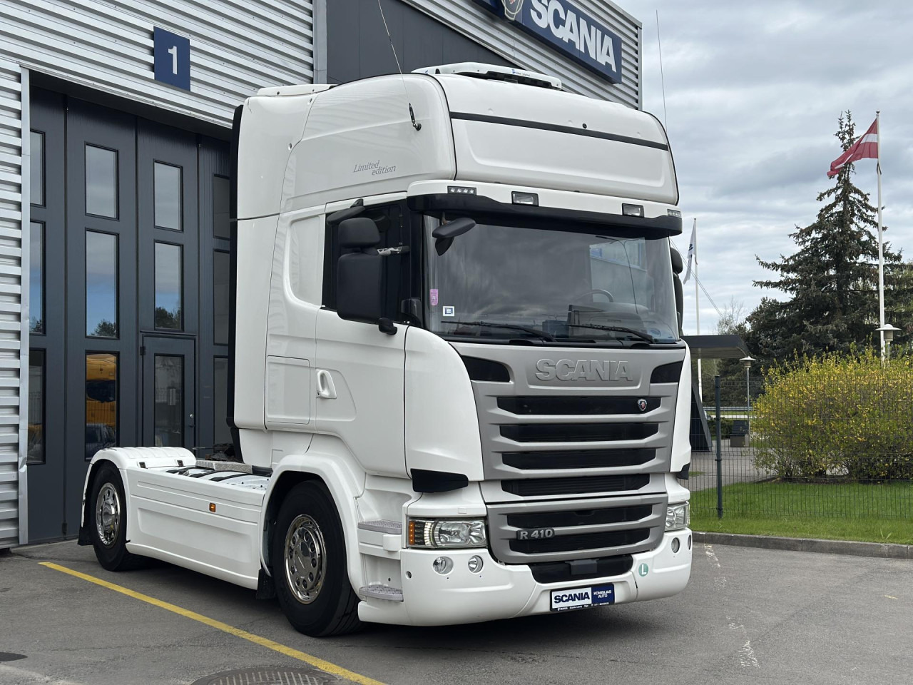 SCANIA R 410 LA4x2MNA - Tegljač: slika SCANIA R 410 LA4x2MNA - Tegljač SCANIA R 410 LA4x2MNA - Tegljač: slika SCANIA R 410 LA4x2MNA - Tegljač