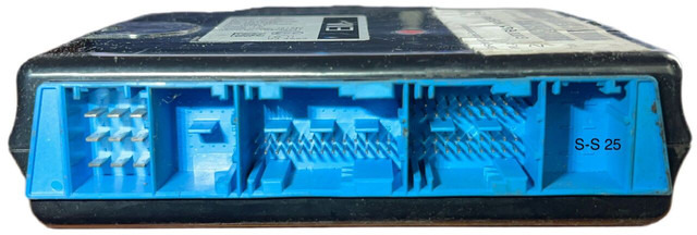 Continental IVECO EM-L 1365.0121200000 504230342 - Upravljačka jedinica (ECU): slika Continental IVECO EM-L 1365.0121200000 504230342 - Upravljačka jedinica (ECU) Continental IVECO EM-L 1365.0121200000 504230342 - Upravljačka jedinica (ECU): slika Continental IVECO EM-L 1365.0121200000 504230342 - Upravljačka jedinica (ECU)